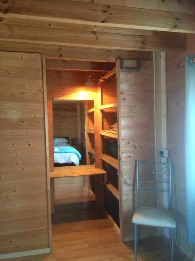 Log House Hideaway Villa Johnswell Buitenkant foto